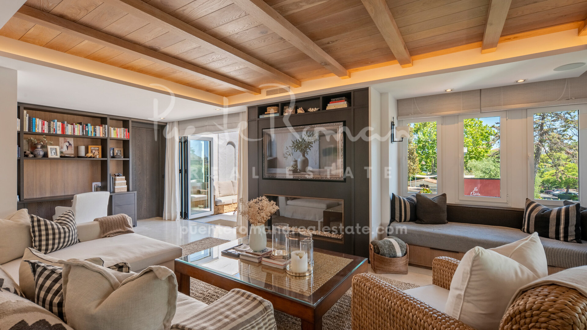 Elegante apartamento de un dormitorio en Marina Puente Romano
