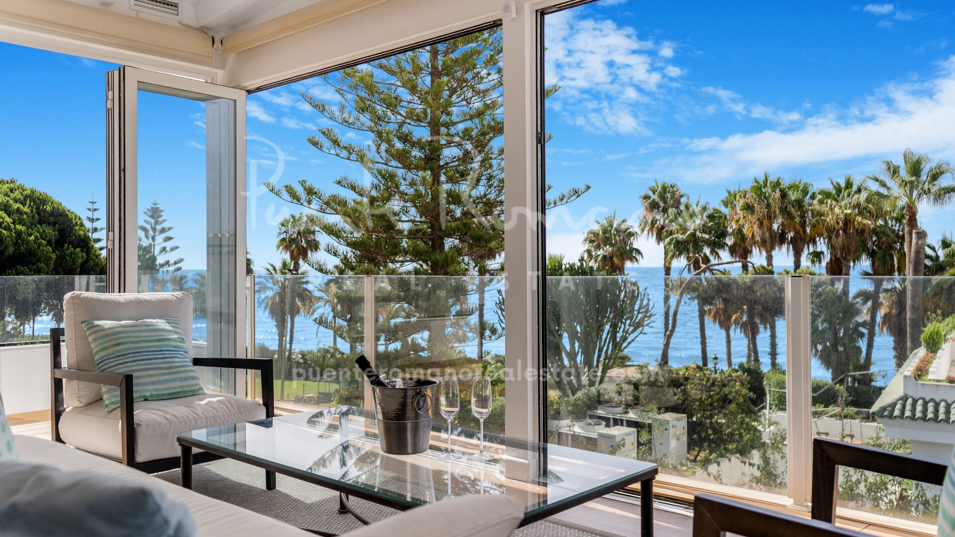 Fabulous beachside townhouse in Marbellamar, in the Heart of Marbella’s Golden Mile