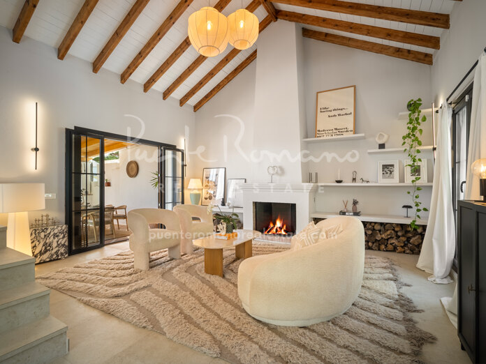 Encantadora adosada con vistas al mar en Marbella Hill Club