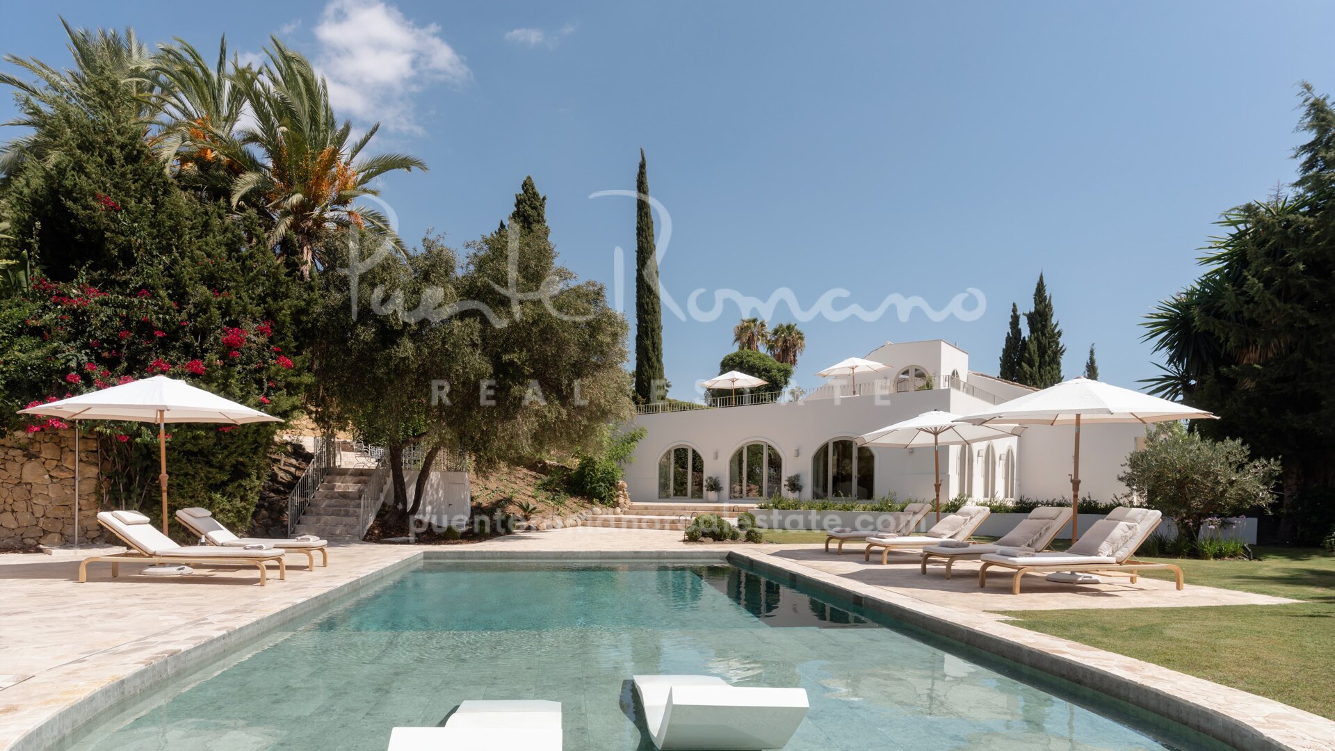 Villa Blanc: Stunning family home on a double plot in Nueva Andalucía