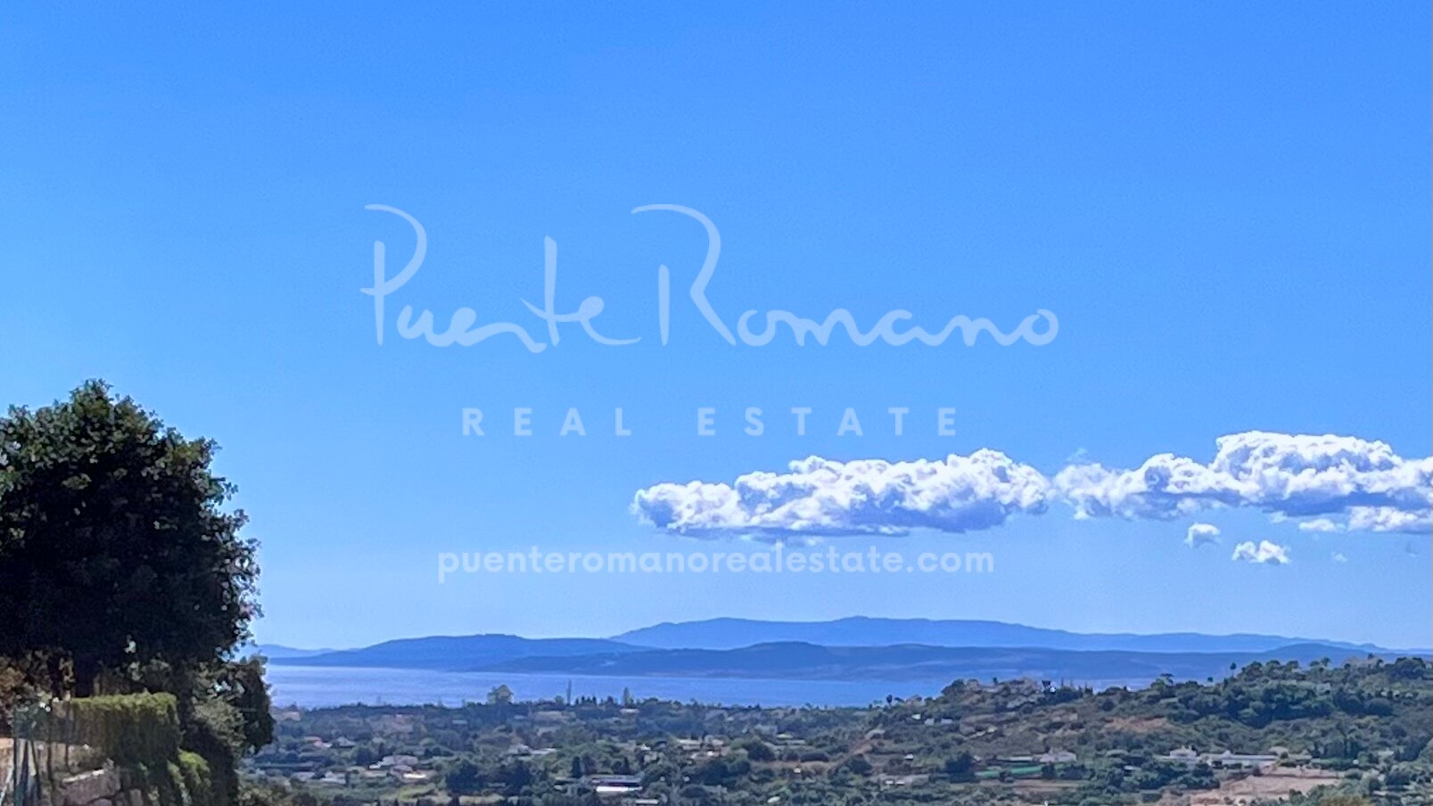 Parcela con impresionantes vistas al mar