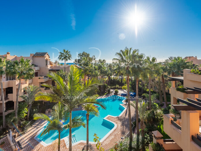 Beachside duplex penthouse in Bahía de Alcántara, San Pedro