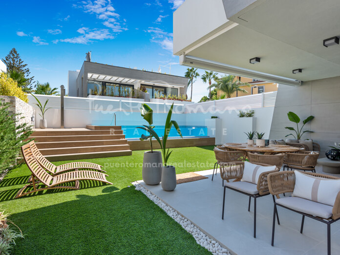 Impresionante casa adosada con terraza y jacuzzi a solo pasos de la playa