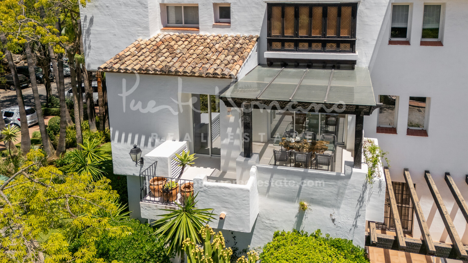 Impresionante y luminoso apartamento en primera planta en el Jardín Andaluz de Marina Puente Romano