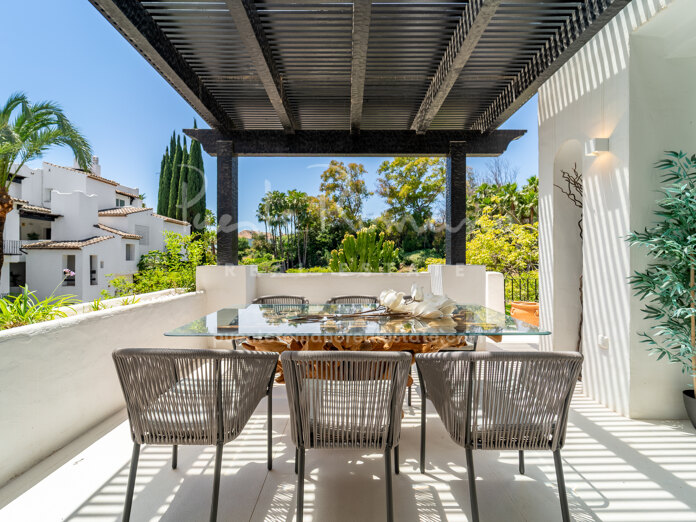 Impresionante y luminoso apartamento en primera planta en el Jardín Andaluz de Marina Puente Romano