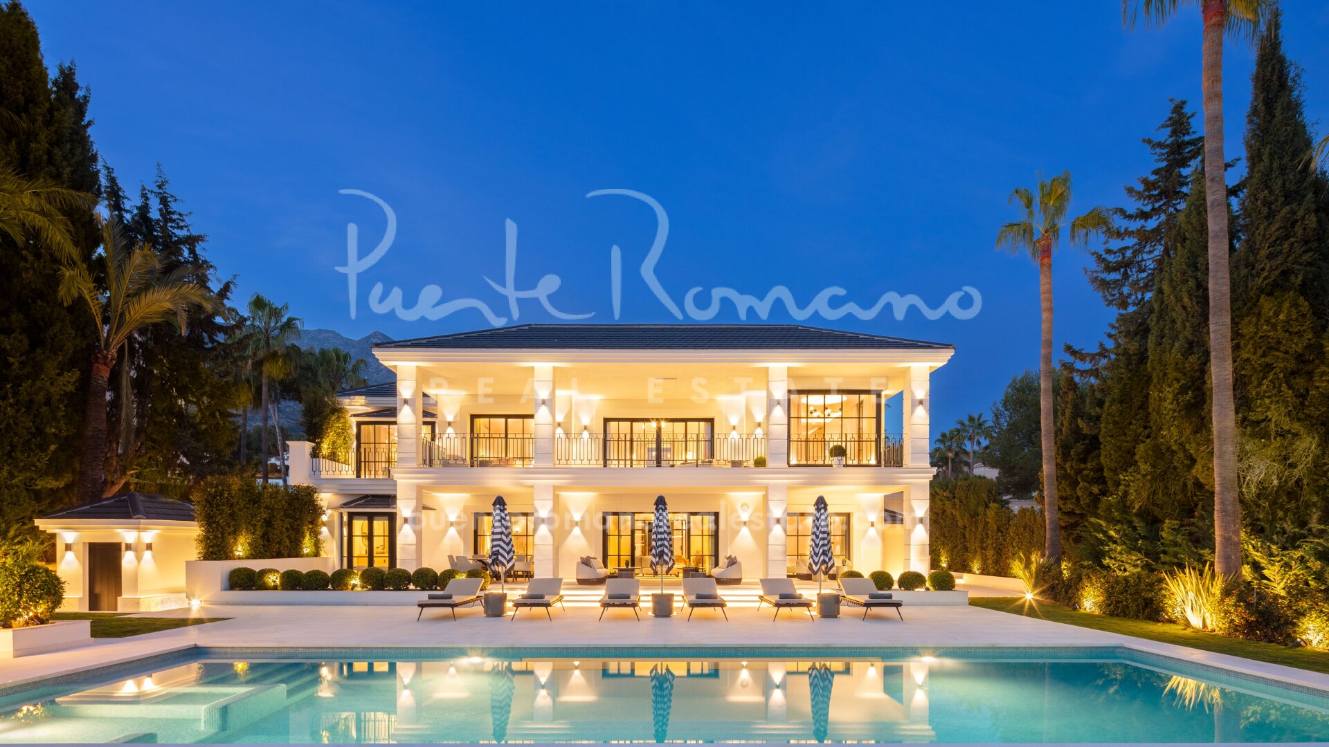 Elegant villa with fabulous sea and mountain views in Sierra Blanca
