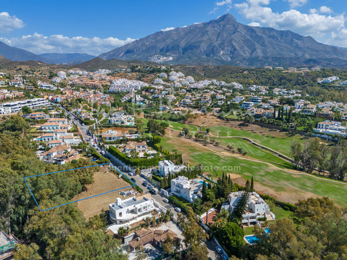Increíble oportunidad de inversión, ideal parcela a poca distancia del Club de Golf Las Brisas